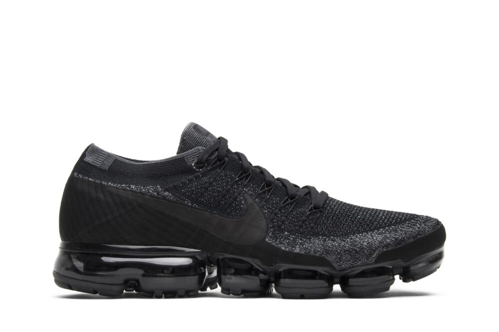 Nike Air VaporMax Triple Black Sneakers – 899473-003
