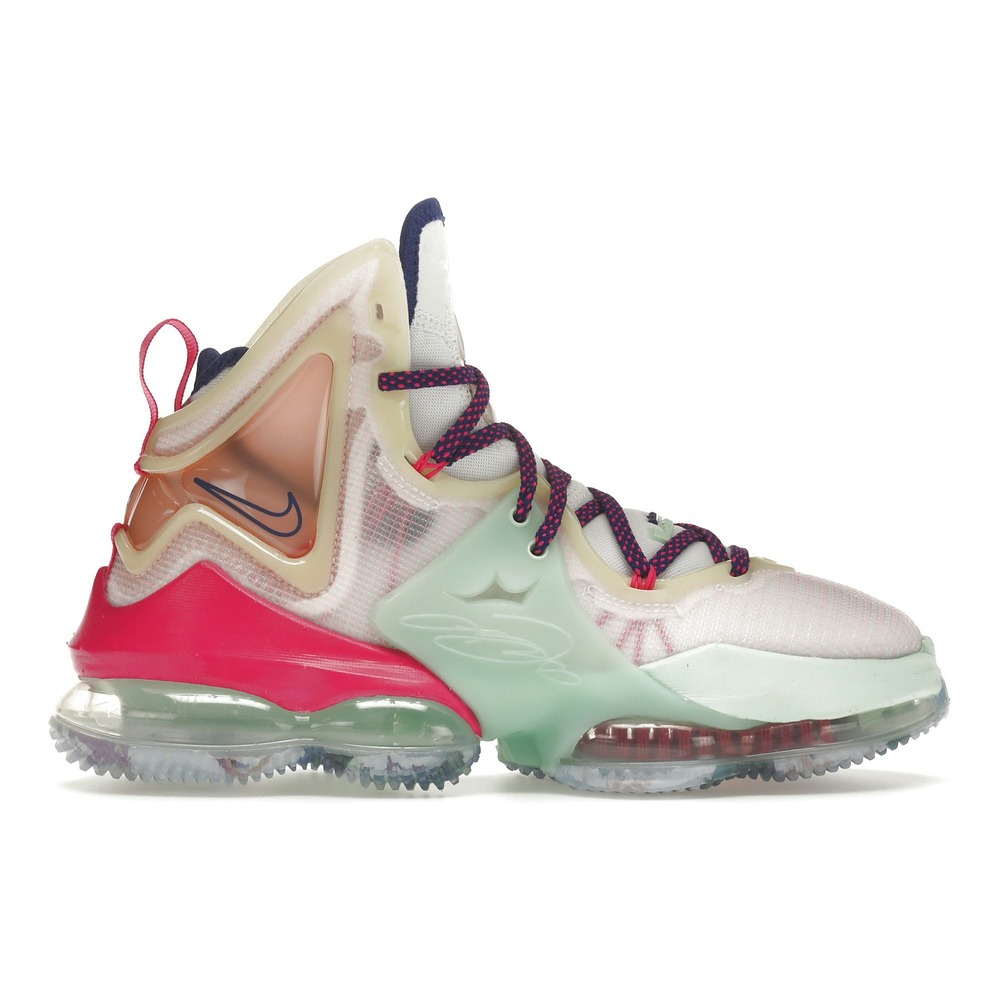 Nike LeBron 19 Valentines Day DH8460-900