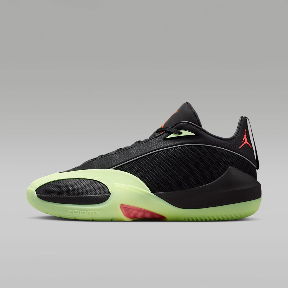 Jordan Triangle PF Barely Volt IO0424-001